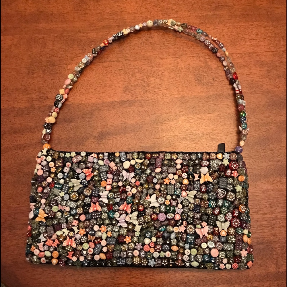 Multibeaded purse